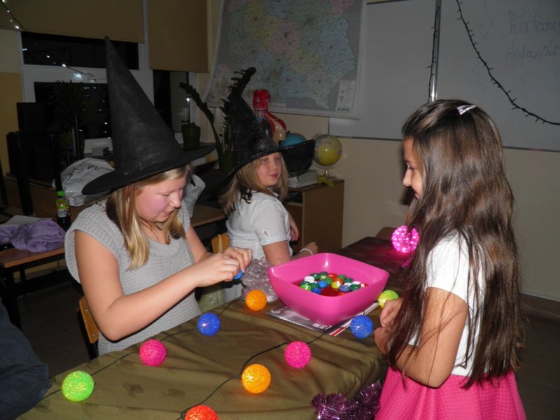 Zabawa andrzejkowo - integracyjna SP